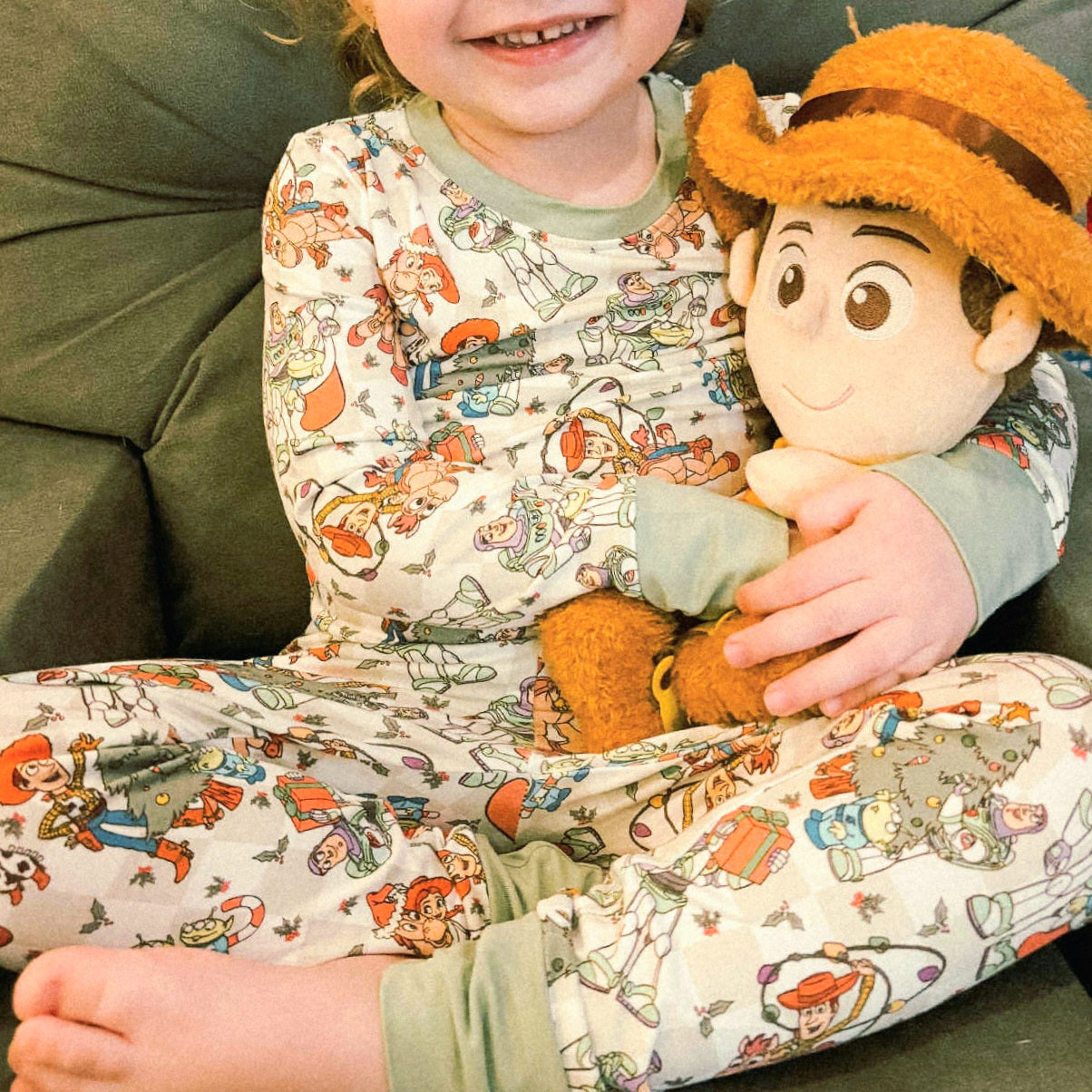 Christmas Friends Youth 2 pc Jammies